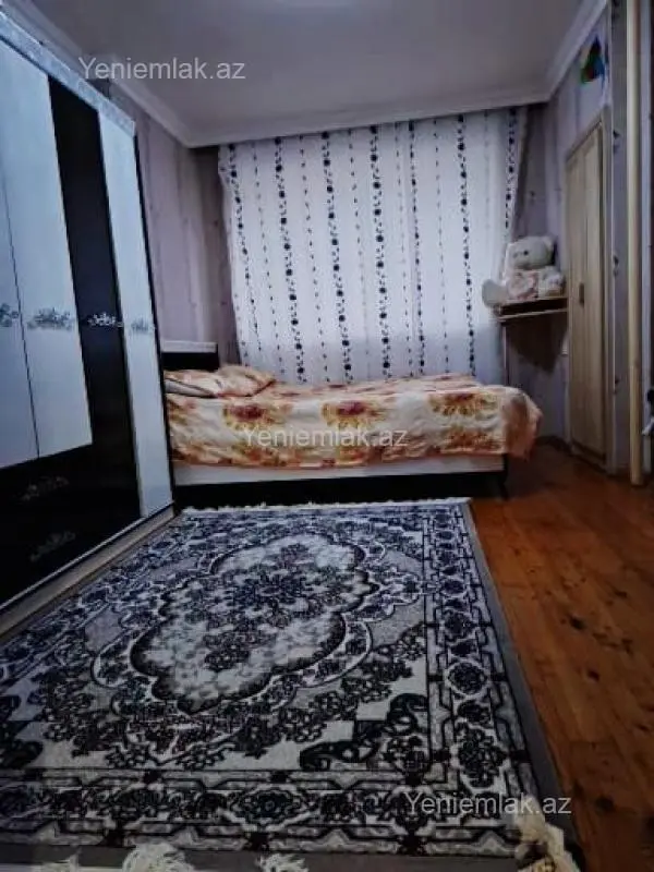 Satılır 3 otaqlı köhnə tikili 80 m²