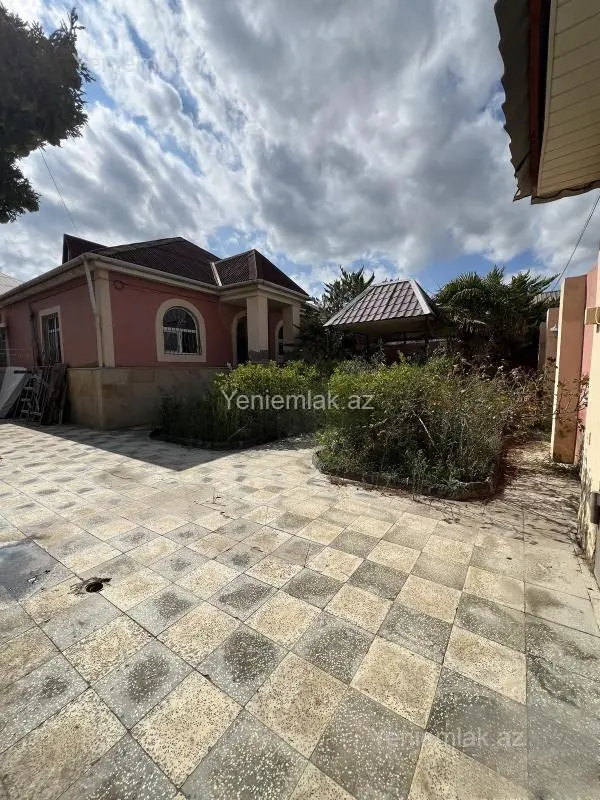 Satılır 3 otaqlı həyət evi 100 m²