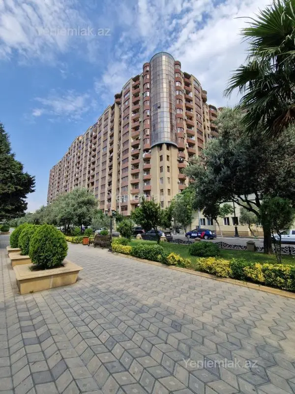 Satılır 3 otaqlı yeni tikili 90 m²