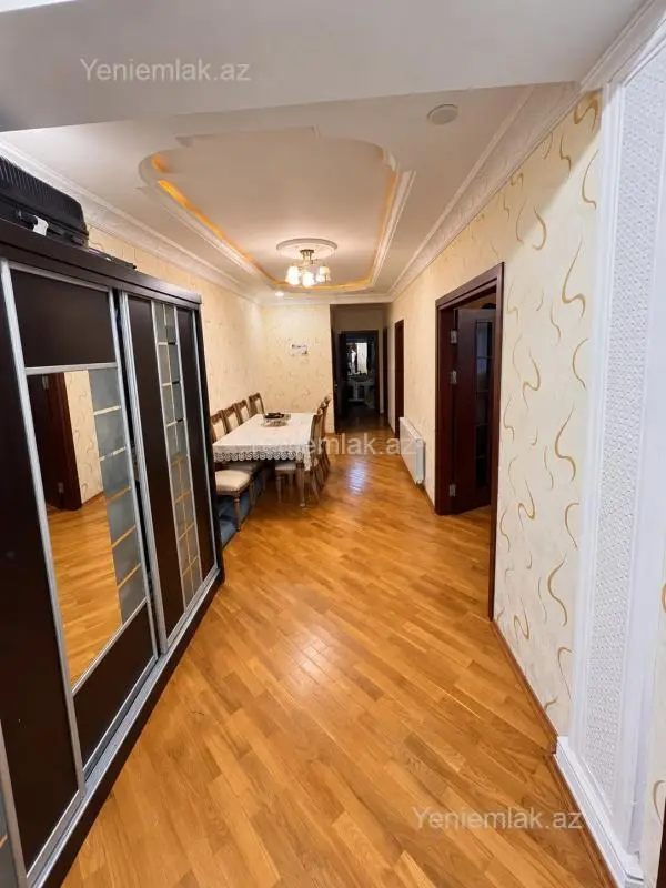 Satılır 3 otaqlı yeni tikili 125 m²