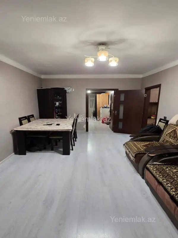 Satılır 2 otaqlı köhnə tikili 45 m²
