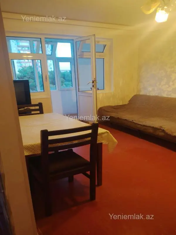 Satılır 1 otaqlı köhnə tikili 32 m²
