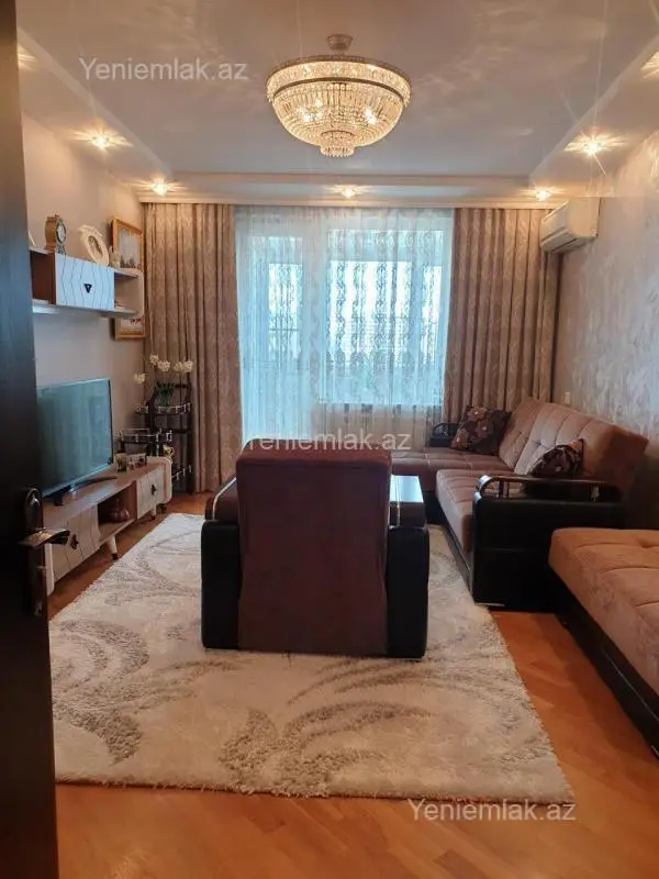 Satılır 3 otaqlı köhnə tikili 80 m²