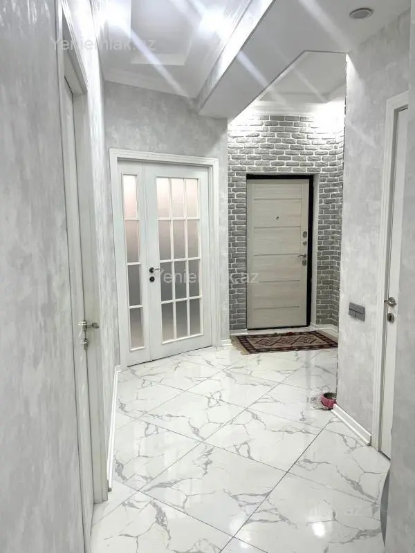 Satılır 3 otaqlı yeni tikili 83 m²