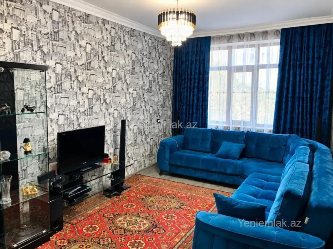 Satılır 4 otaqlı köhnə tikili 107 m²