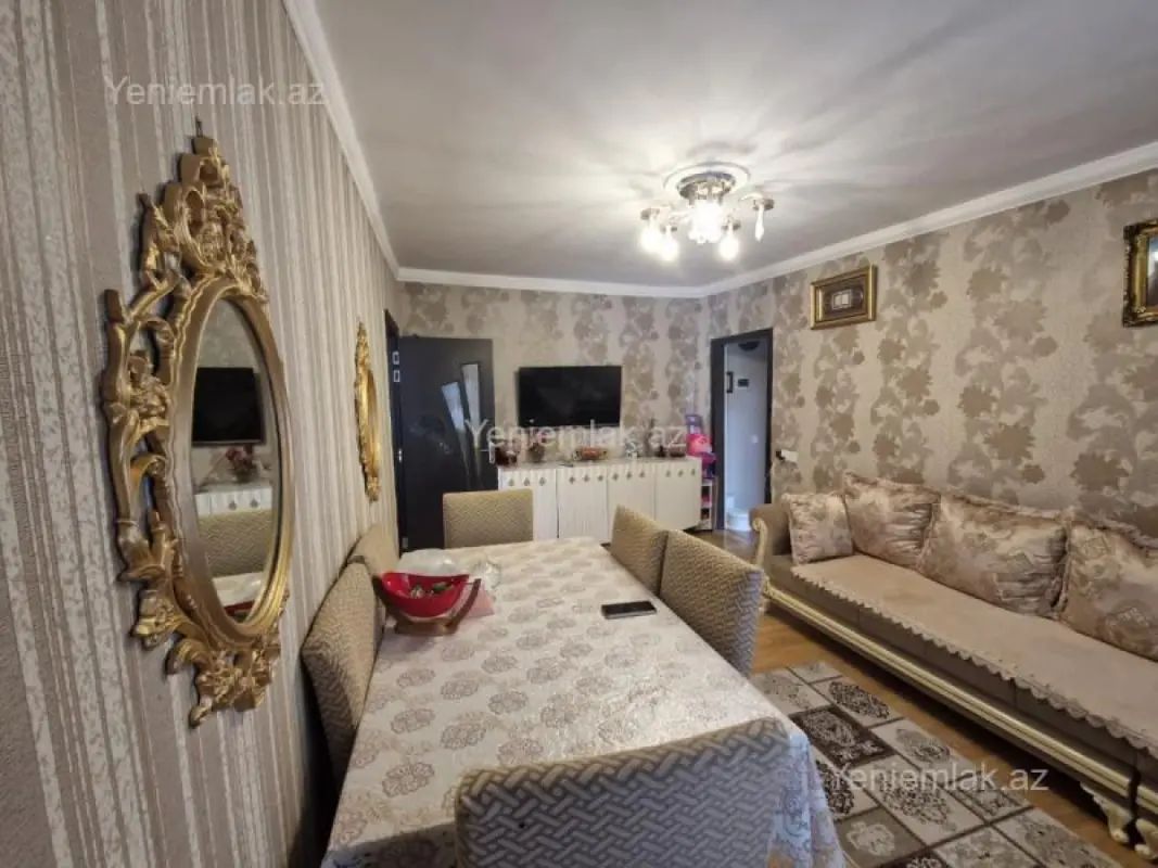 Satılır 2 otaqlı köhnə tikili 60 m²
