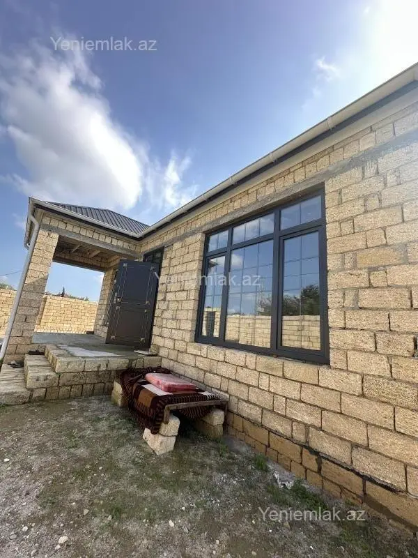 Satılır 3 otaqlı həyət evi 98 m²