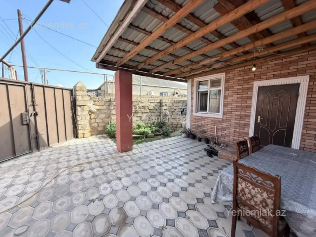 Satılır 4 otaqlı həyət evi 75 m²