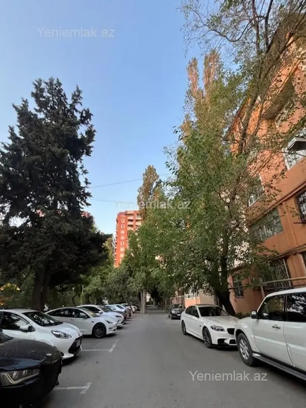Satılır 2 otaqlı köhnə tikili 45 m²
