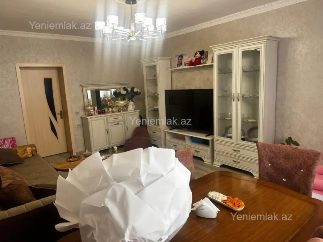 Satılır 3 otaqlı köhnə tikili 78 m²