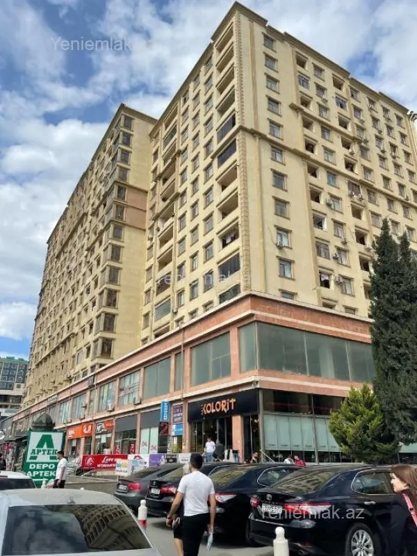 Satılır 2 otaqlı yeni tikili 70 m²