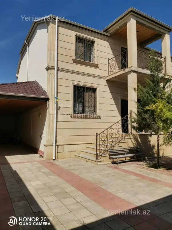 Satılır 6 otaqlı həyət evi 180 m²