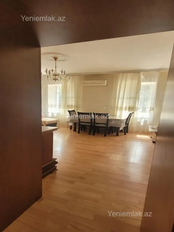 Satılır 3 otaqlı köhnə tikili 61 m²