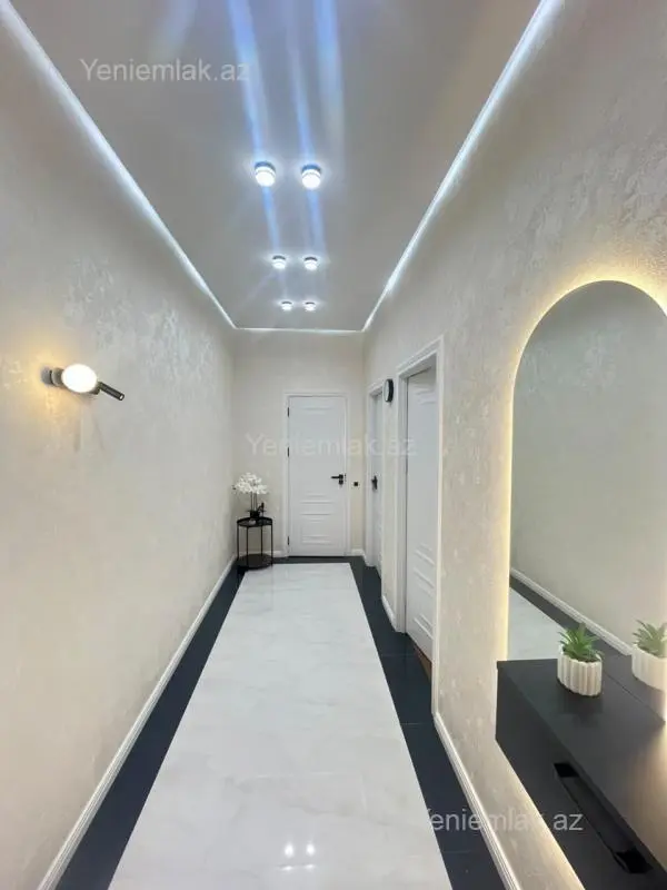 Satılır 3 otaqlı yeni tikili 65 m²