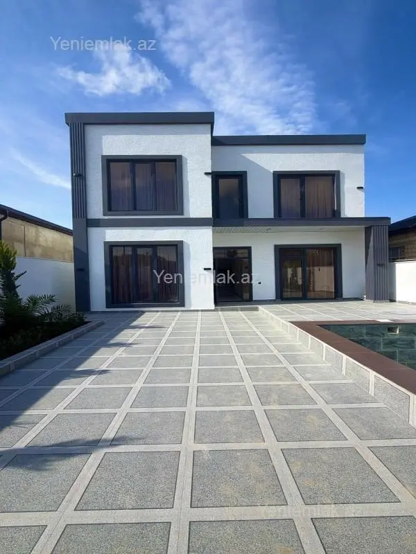 Satılır 5 otaqlı həyət evi 180 m²
