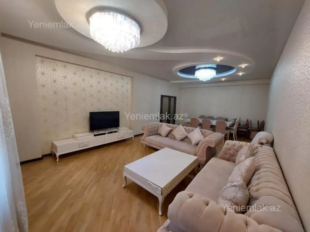 Satılır 4 otaqlı yeni tikili 225 m²
