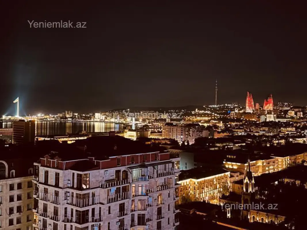 Satılır 6 otaqlı yeni tikili 235 m²