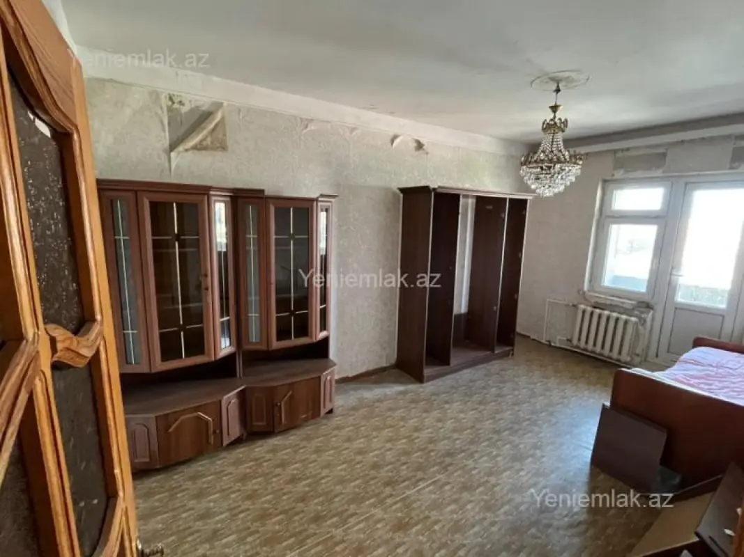Satılır 3 otaqlı köhnə tikili 80 m²
