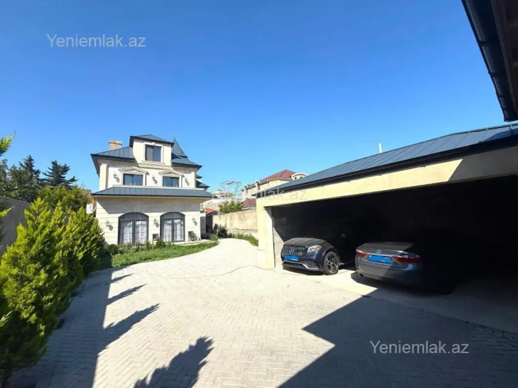 Satılır 8 otaqlı həyət evi 450 m²