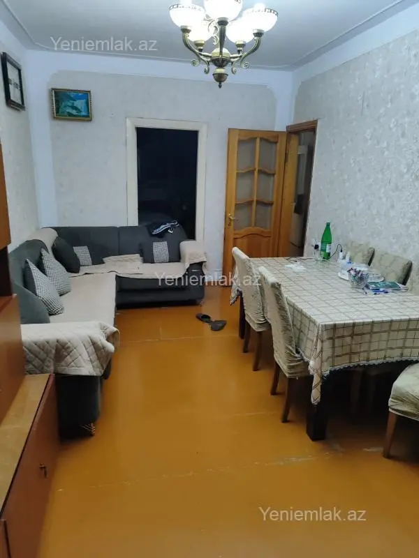 Satılır 3 otaqlı köhnə tikili 80 m²