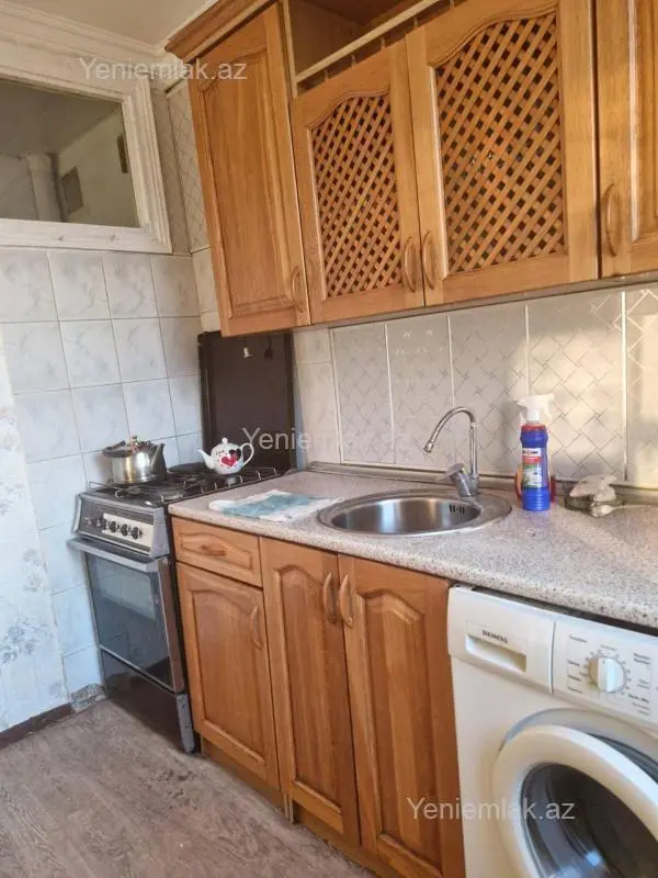 Satılır 2 otaqlı köhnə tikili 43 m²