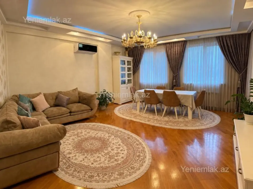 Satılır 3 otaqlı yeni tikili 120 m²