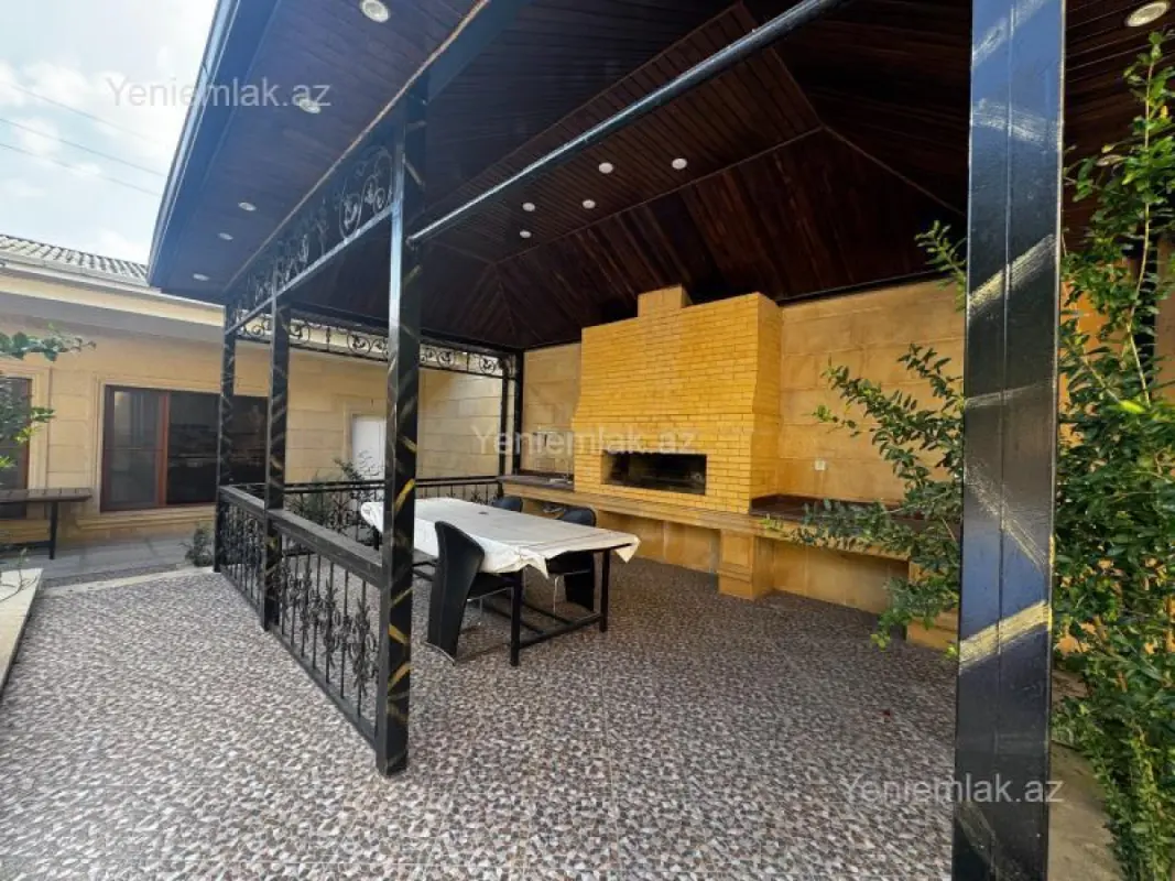 Satılır 5 otaqlı həyət evi 450 m²