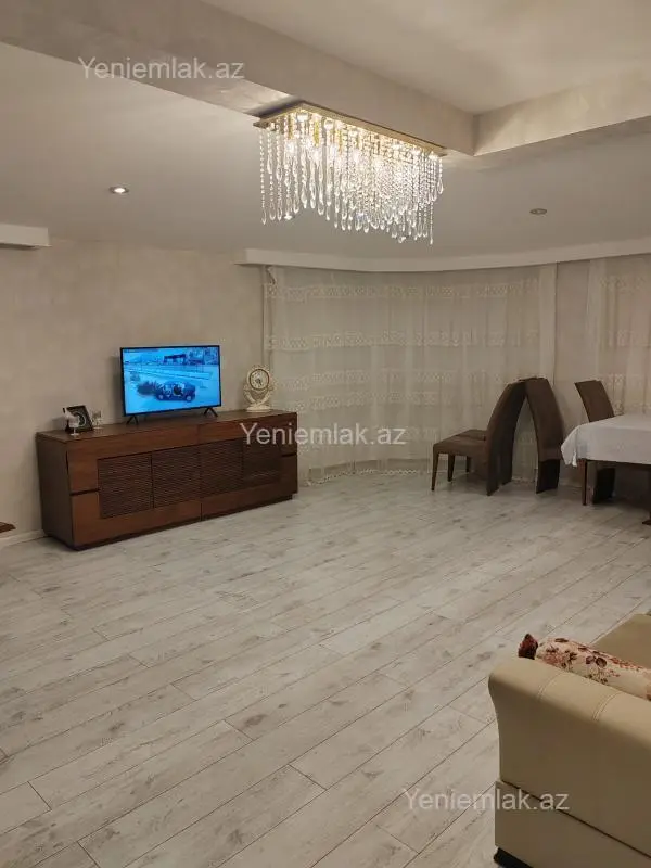 Satılır 3 otaqlı yeni tikili 117 m²