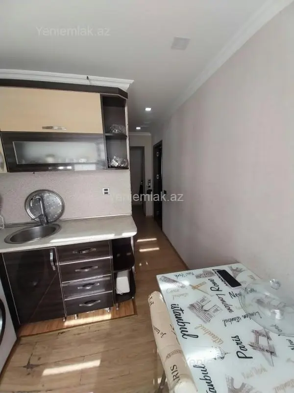 Satılır 3 otaqlı köhnə tikili 85 m²