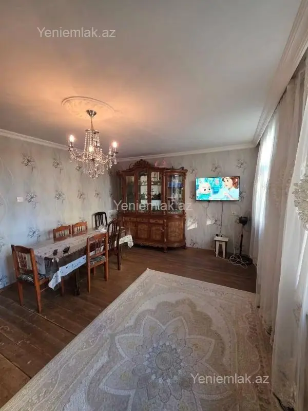 Satılır 3 otaqlı köhnə tikili 88 m²