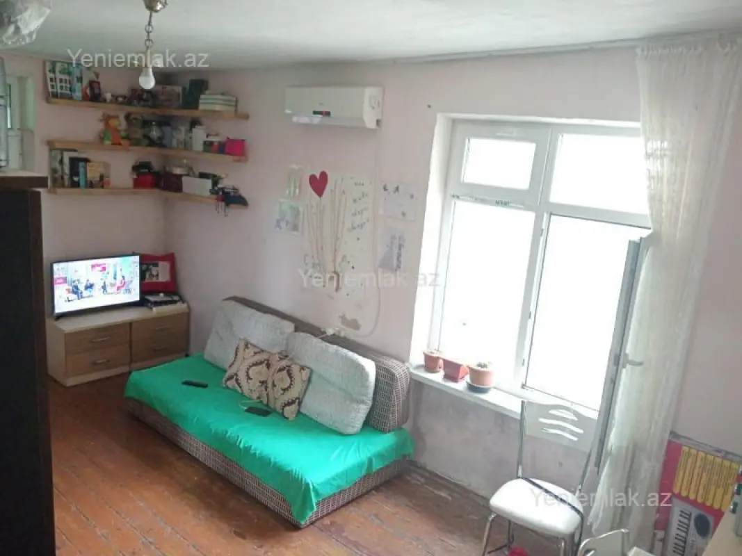 Satılır 1 otaqlı köhnə tikili 31 m²