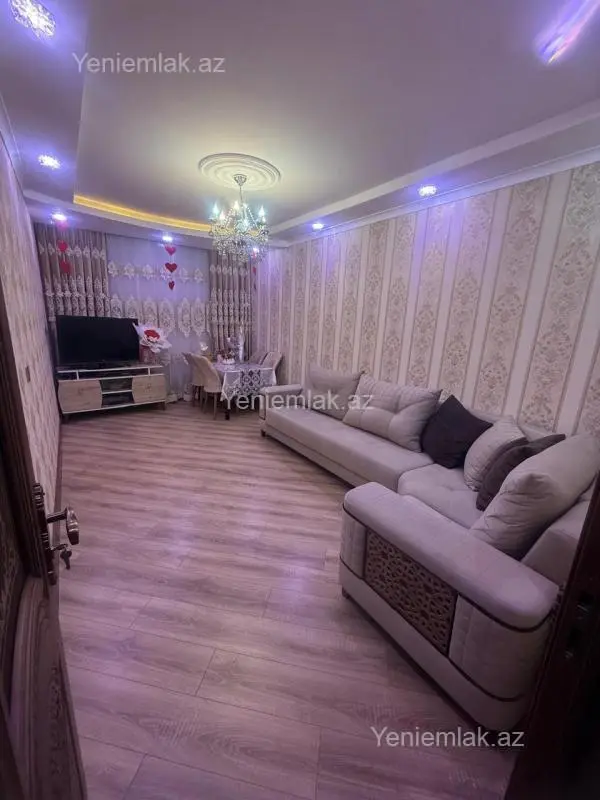 Satılır 5 otaqlı köhnə tikili 105 m²