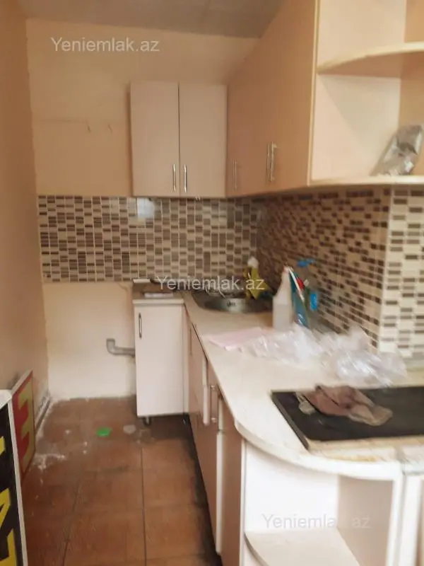 Satılır 2 otaqlı köhnə tikili 45 m²
