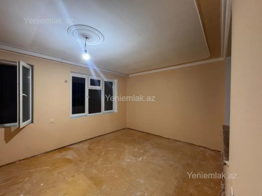 Satılır 2 otaqlı köhnə tikili 70 m²