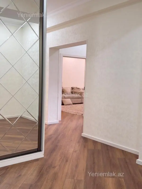 Satılır 2 otaqlı yeni tikili 78 m²