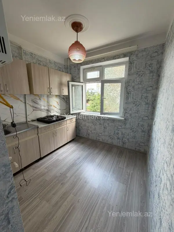 Satılır 1 otaqlı köhnə tikili 31 m²