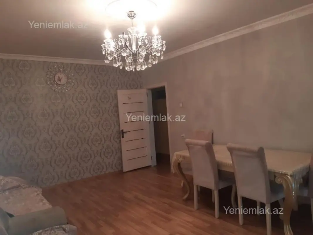Satılır 3 otaqlı köhnə tikili 70 m²