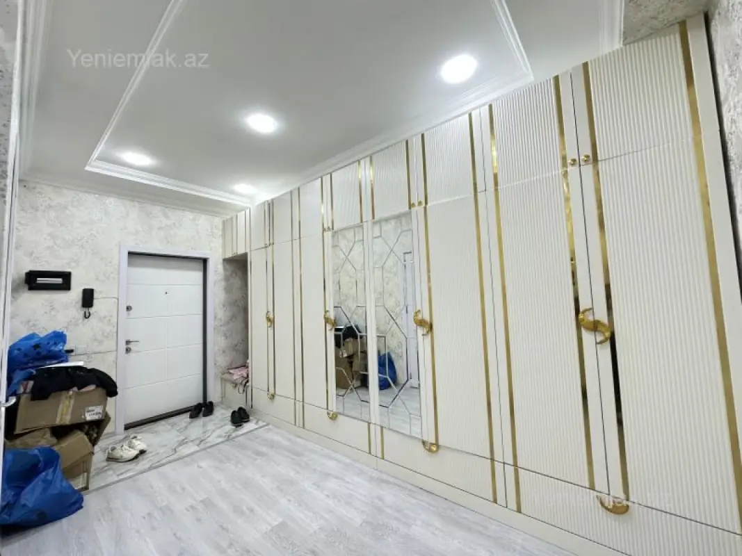 Satılır 2 otaqlı yeni tikili 98 m²