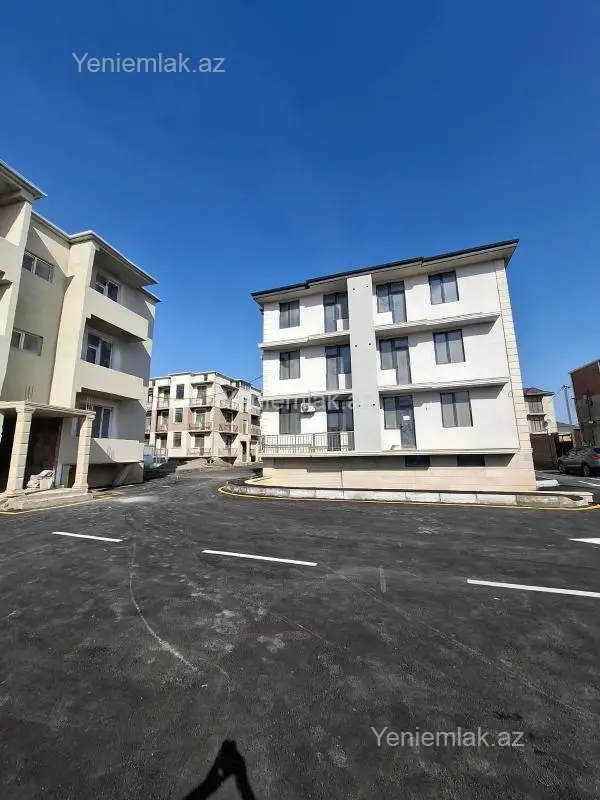 Satılır 3 otaqlı yeni tikili 80 m²