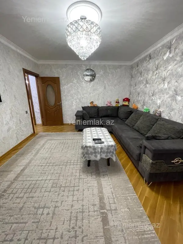Satılır 3 otaqlı köhnə tikili 74 m²