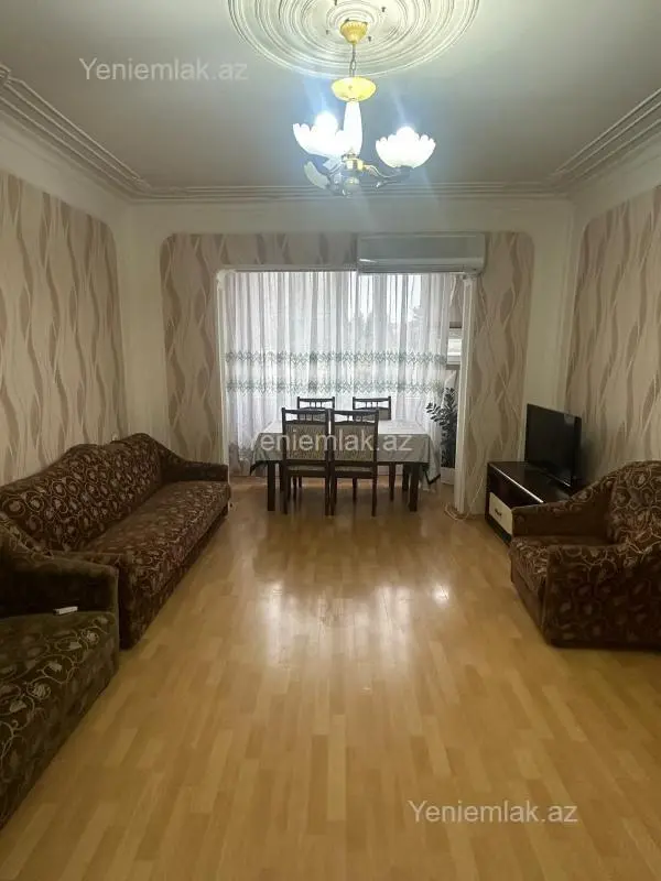 Satılır 3 otaqlı köhnə tikili 74 m²