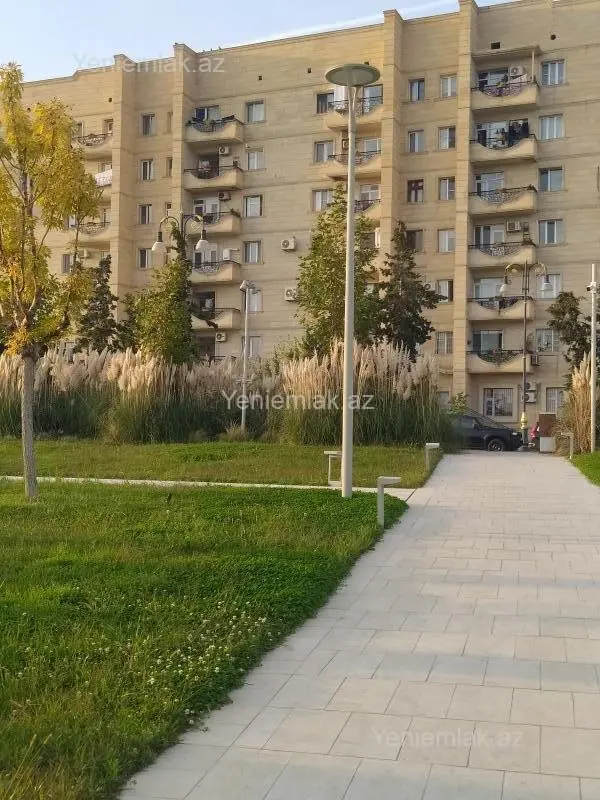 Satılır 4 otaqlı köhnə tikili 80 m²