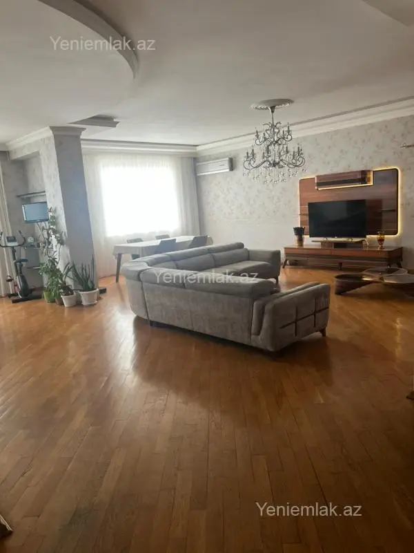 Satılır 3 otaqlı yeni tikili 160 m²
