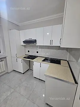 Satılır 3 otaqlı köhnə tikili 65 m² — Sumqayıt, 7-ci mikrorayon 3 otaq 65.00 m²
