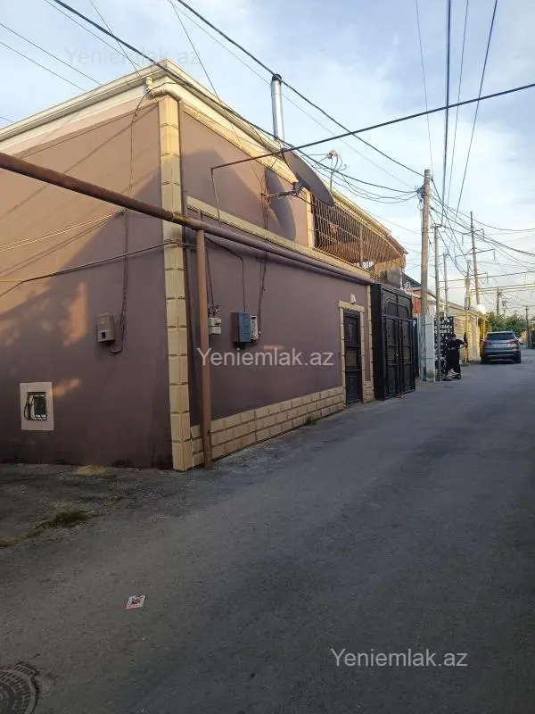 Satılır 4 otaqlı həyət evi 100 m²