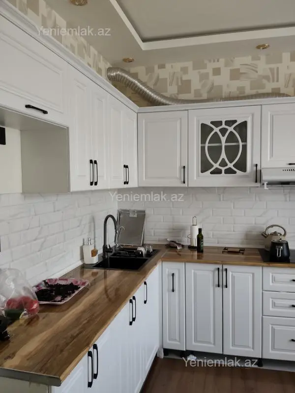 Satılır 5 otaqlı yeni tikili 150 m²