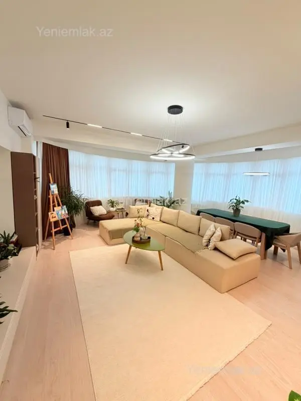 Satılır 3 otaqlı yeni tikili 135 m²