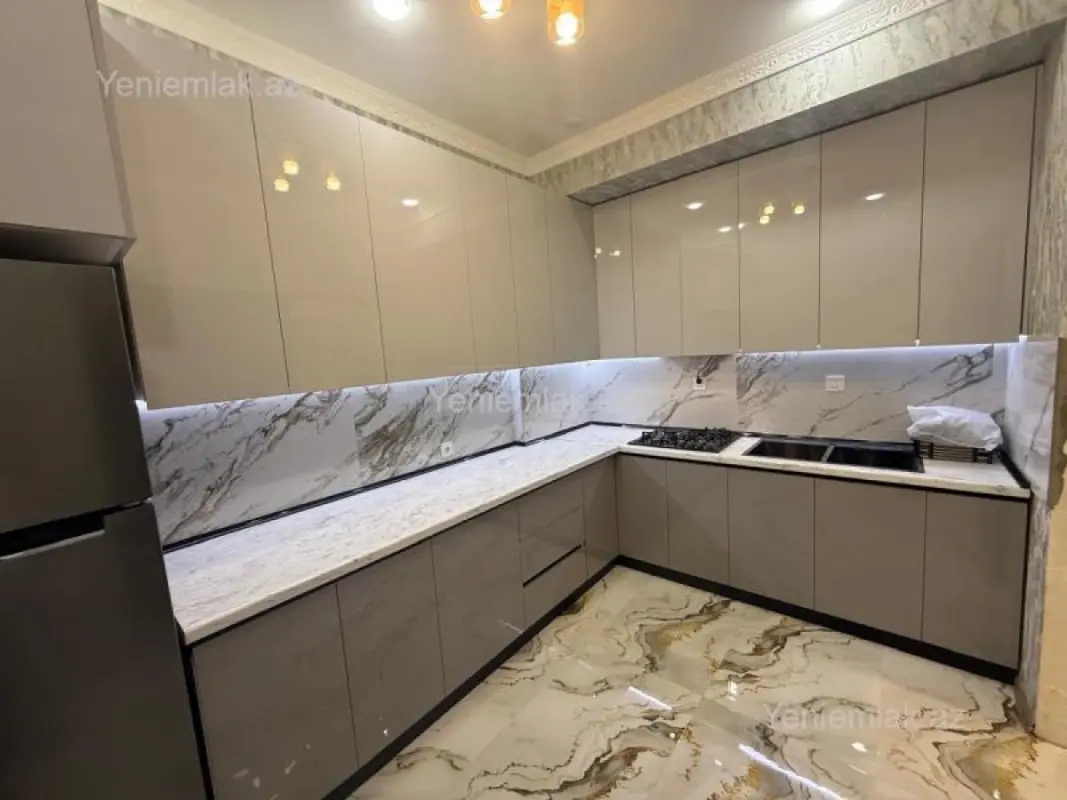 Satılır 2 otaqlı yeni tikili 70 m²