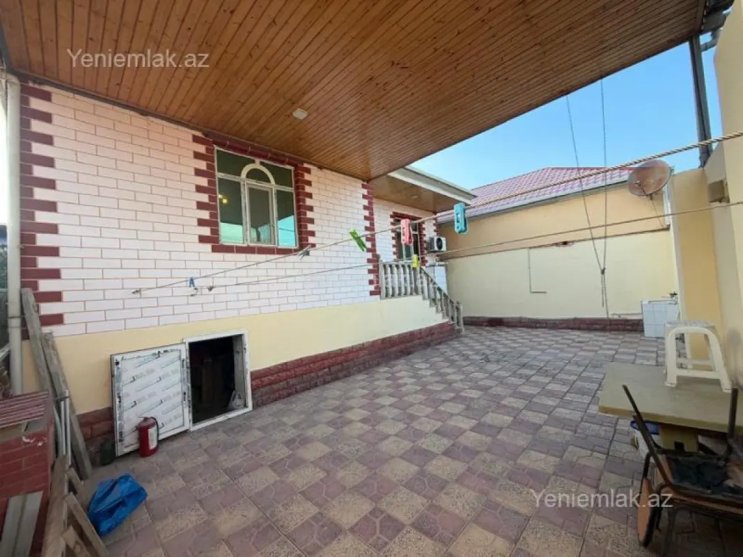 Satılır 4 otaqlı həyət evi 120 m²
