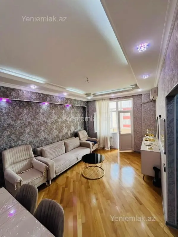 Satılır 3 otaqlı yeni tikili 80 m²